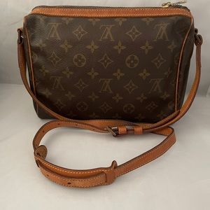 Louis Vuitton Monogram Pochette